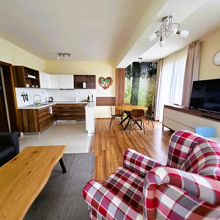 Travel - Veľká Lomnica * Vel'ka Lomnica